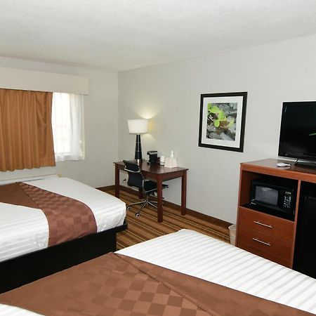 Rock Island Inn & Suites Marshalltown מראה חיצוני תמונה