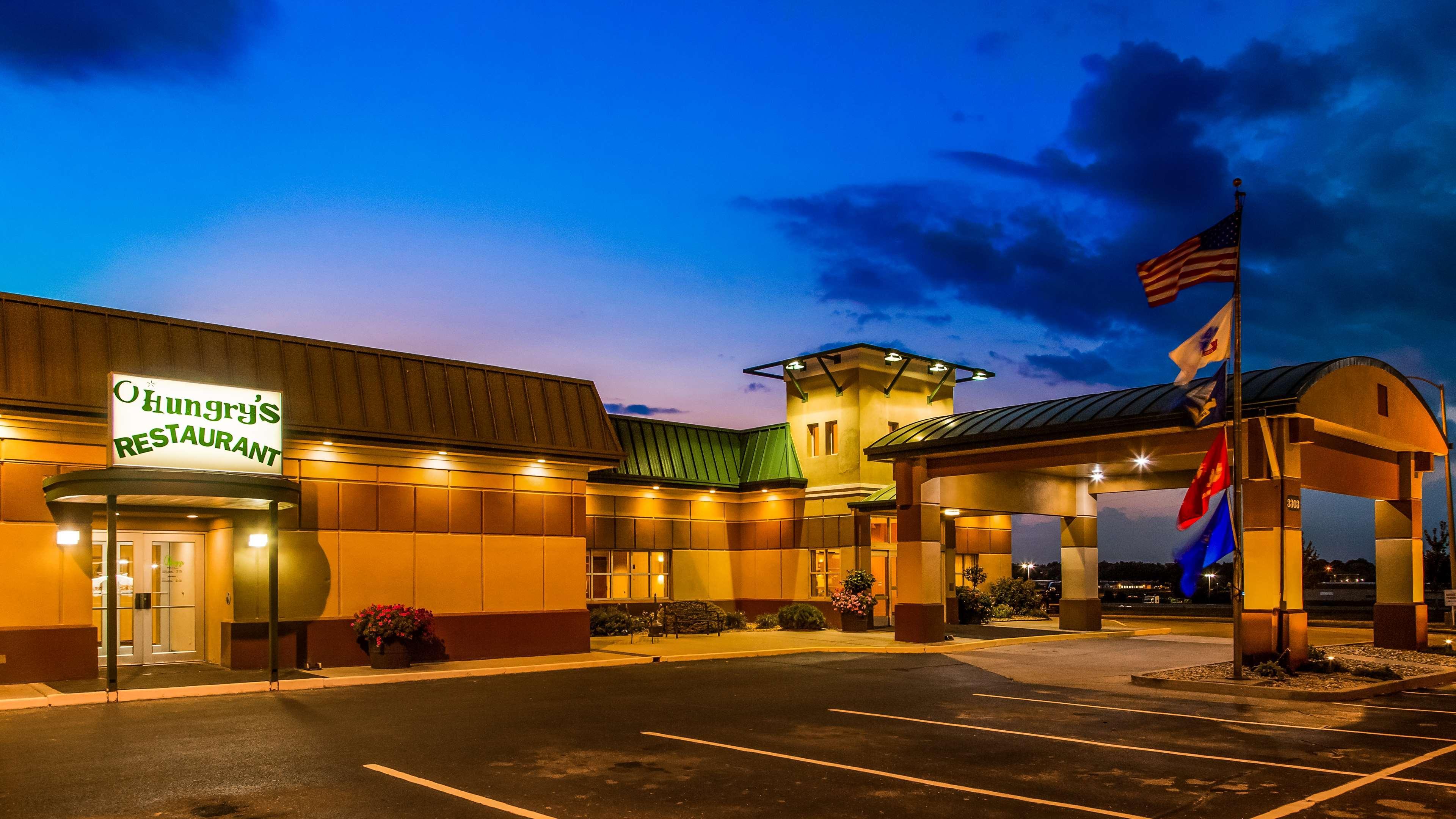 Rock Island Inn & Suites Marshalltown מראה חיצוני תמונה