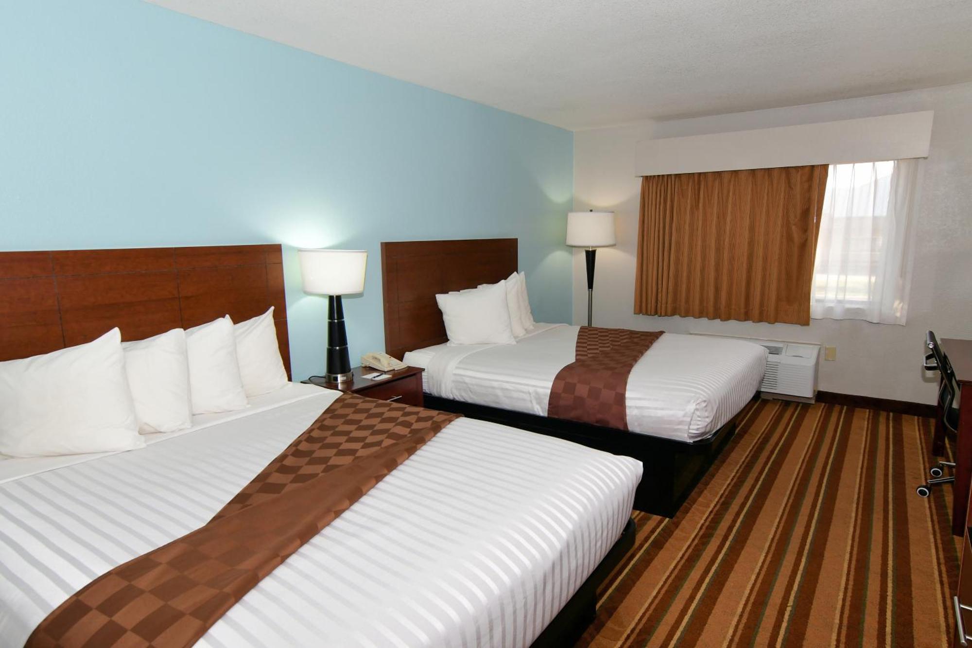 Rock Island Inn & Suites Marshalltown מראה חיצוני תמונה