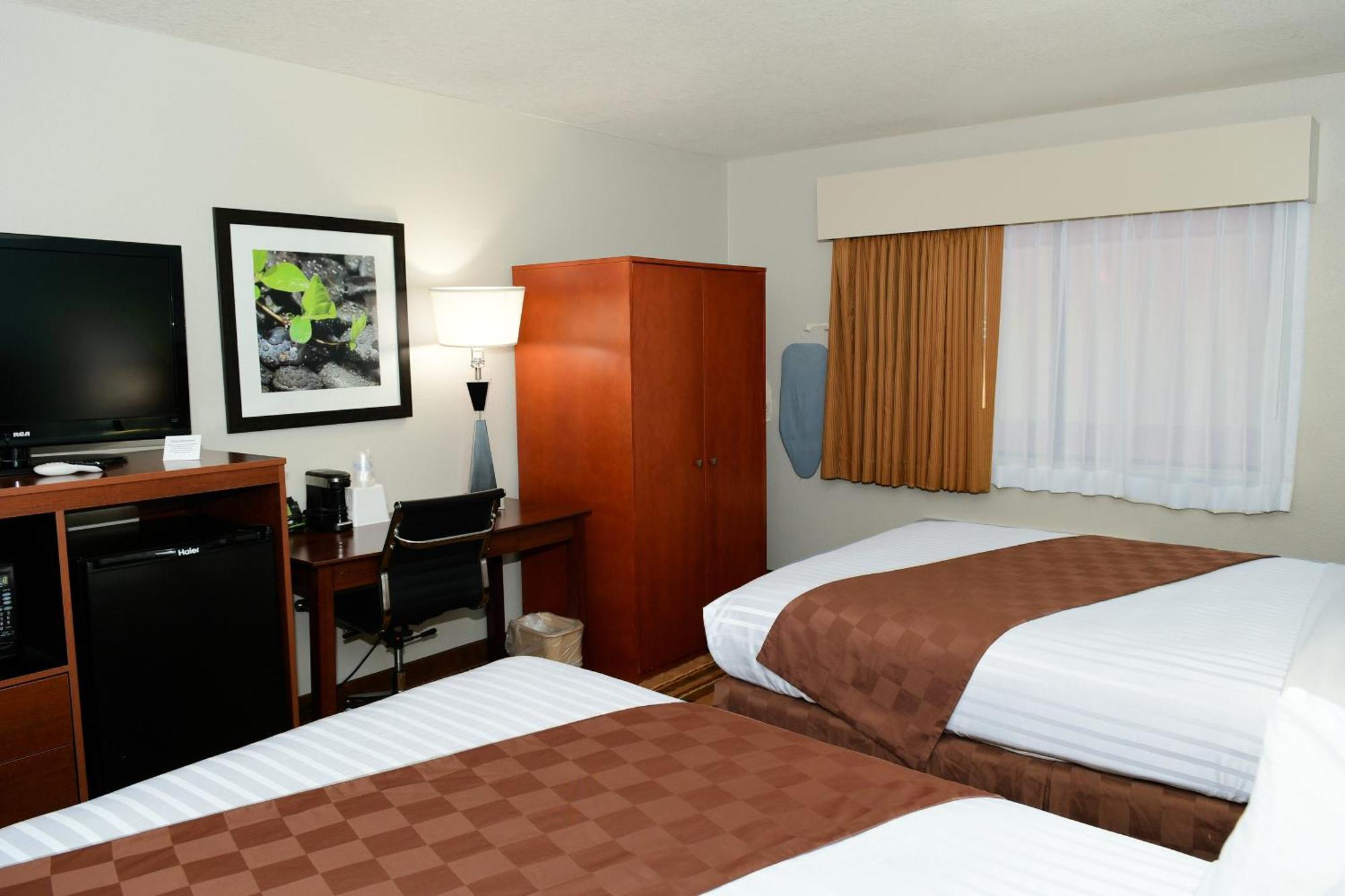 Rock Island Inn & Suites Marshalltown מראה חיצוני תמונה